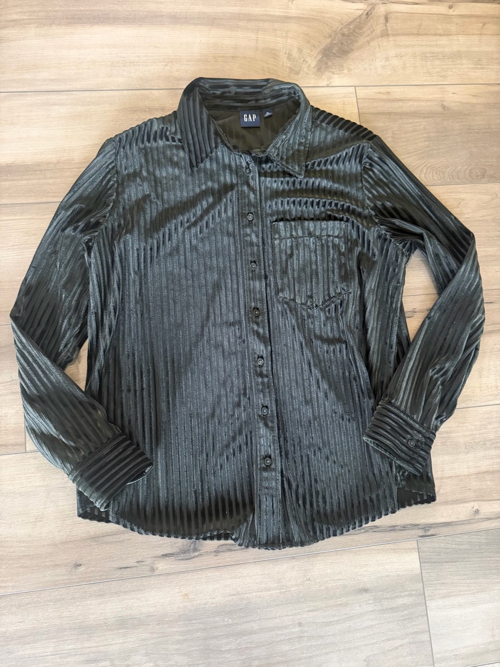 GAP Black Shiny Button-Up Blouse Medium